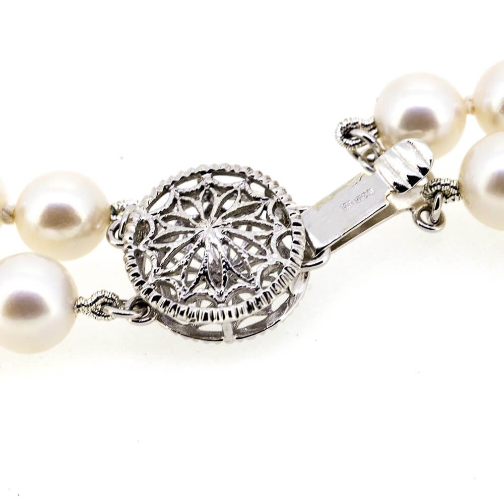 9ct Gold Two Row Clasp Detail