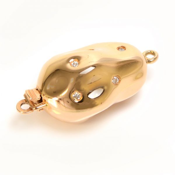 18 ct Rose Gold & Diamond set baroque clasp. Total diamond weight 0.10 ct