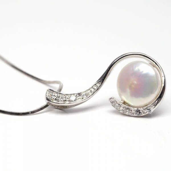 White Freshwater Coin Pearl & Cubic Zirconia Pendant | Silver