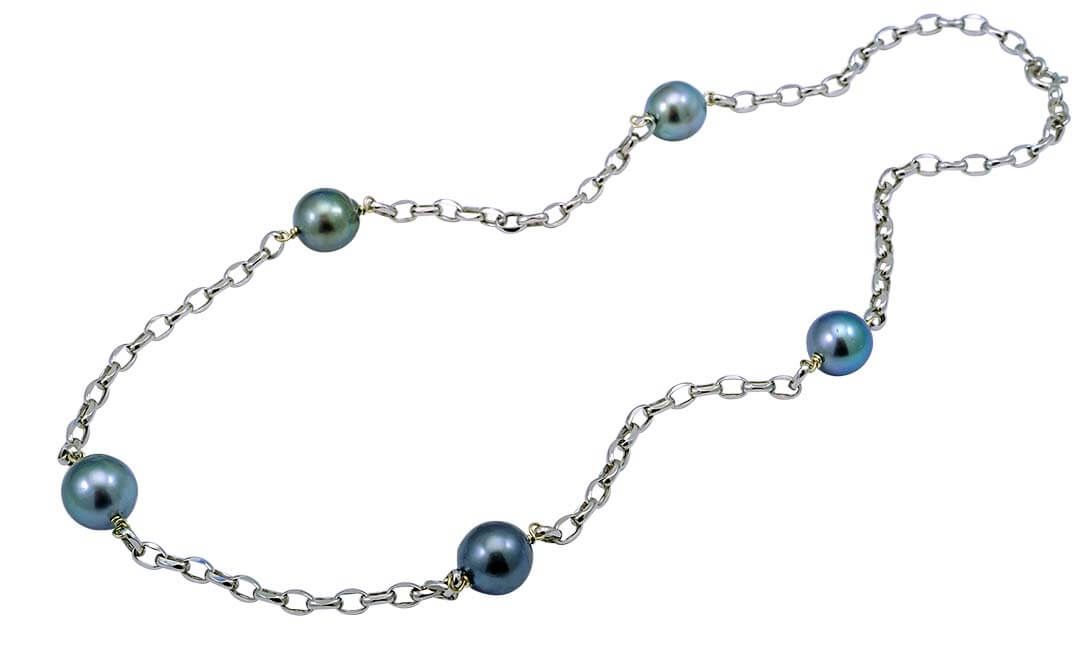 Tahitian Pearl And White Gold Oval Link Chain