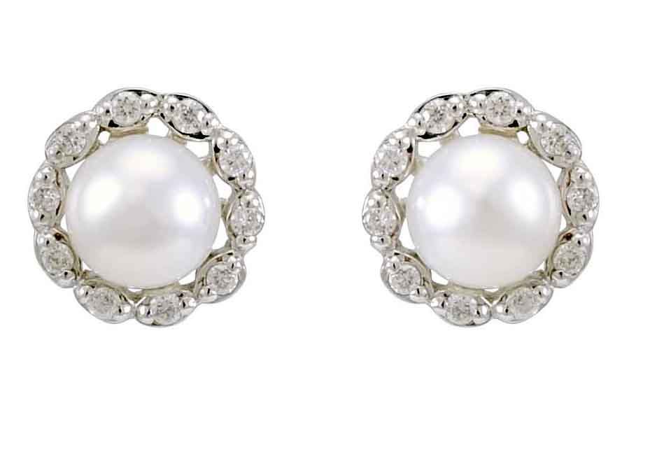 Beautiful ,dainty pearl and diamond 9ct gold cluster earrings.