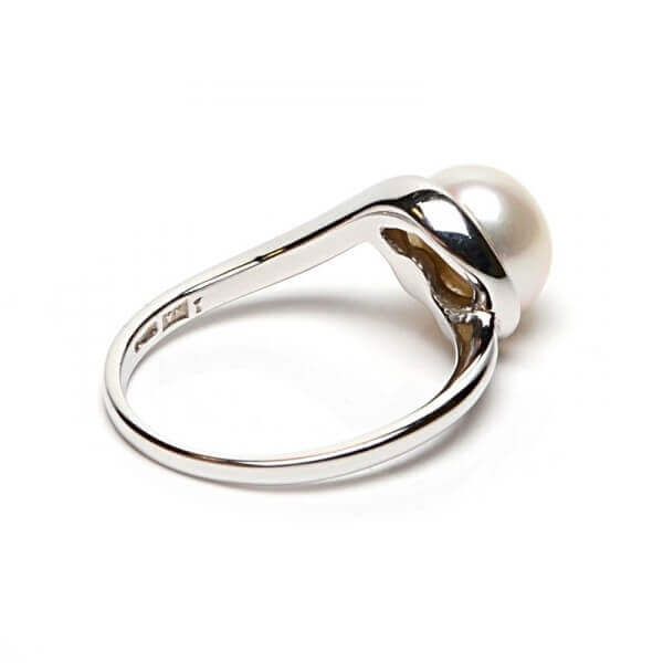 9ct white gold freshwater pearl swirl design ring
