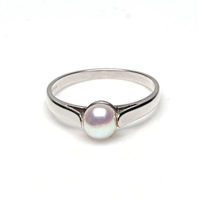 White Gold Freshwater Pearl Ring