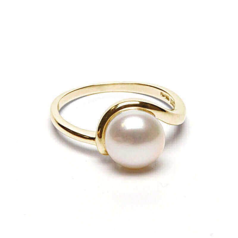 Yellow  gold freshwater pearl swirl ring design