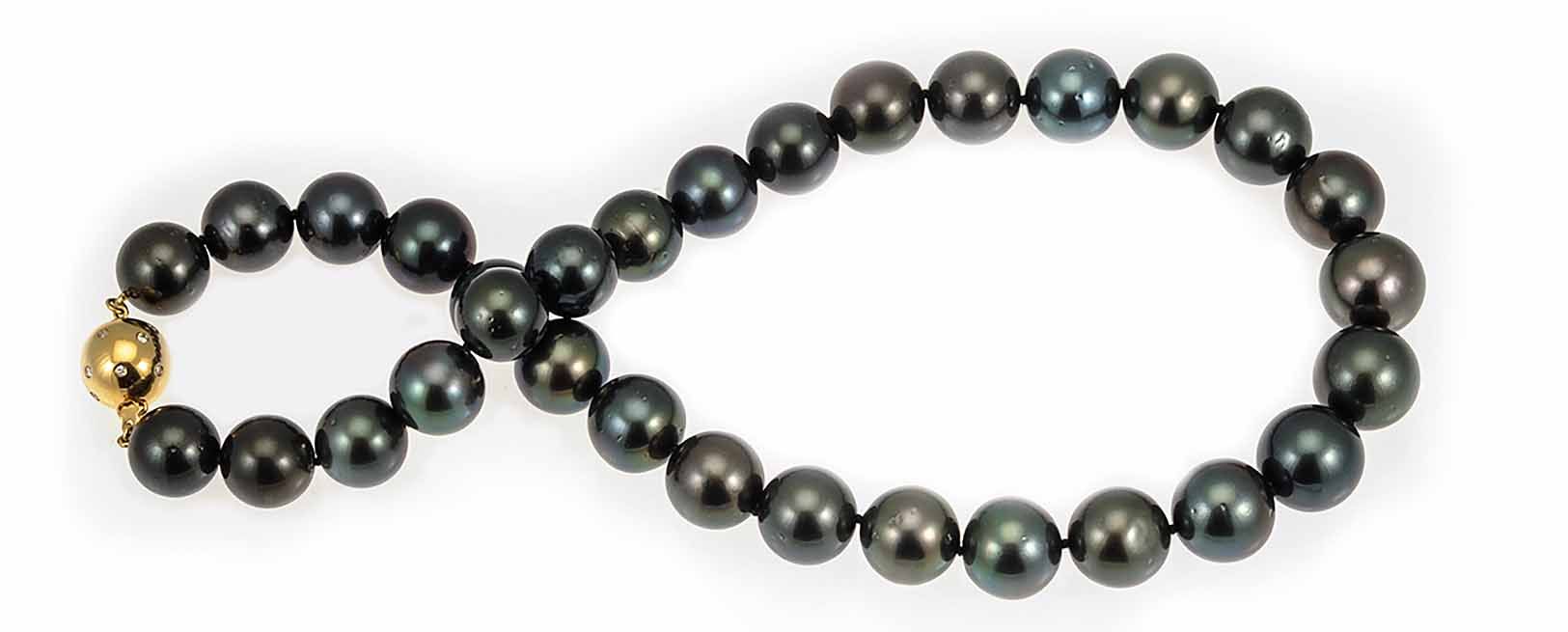 Black Tahitian Pearl Necklace with 18ct Diamond Clasp
