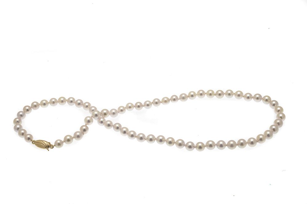 AA+ Grade Akoya Pearl necklace with Gold Clasp