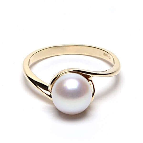 Yellow Gold Freshwater Pearl Ring